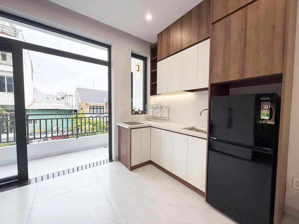 Rent the studio sight of the sun full of furniture at the top of the block.