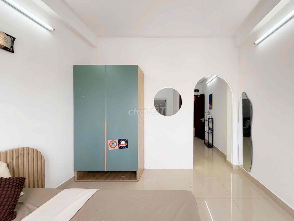 A Bancol bedroom right here.arting treatment.