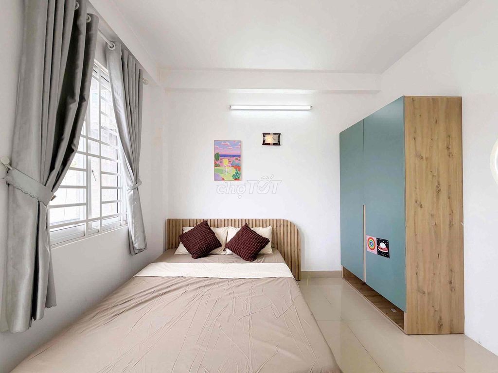 A Bancol bedroom right here.arting treatment.