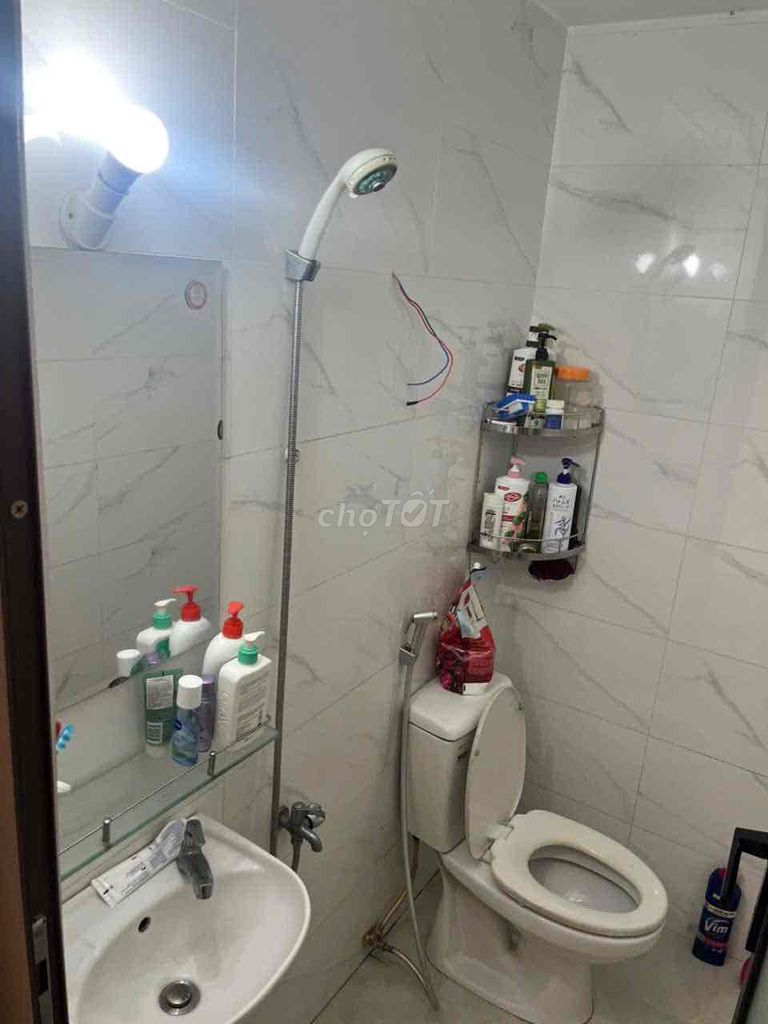 Rent a motel room in District 9