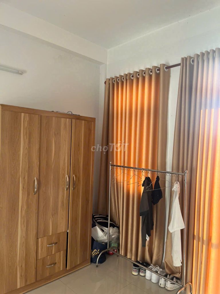 Rent a student/ student priority room