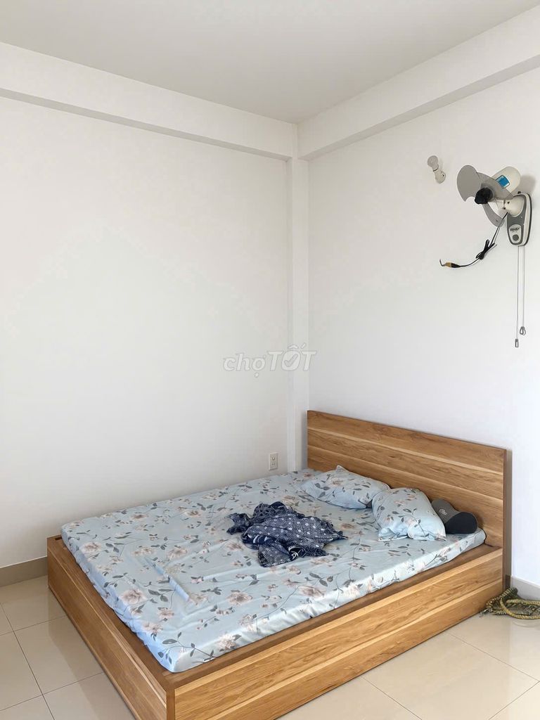 Rent a student/ student priority room
