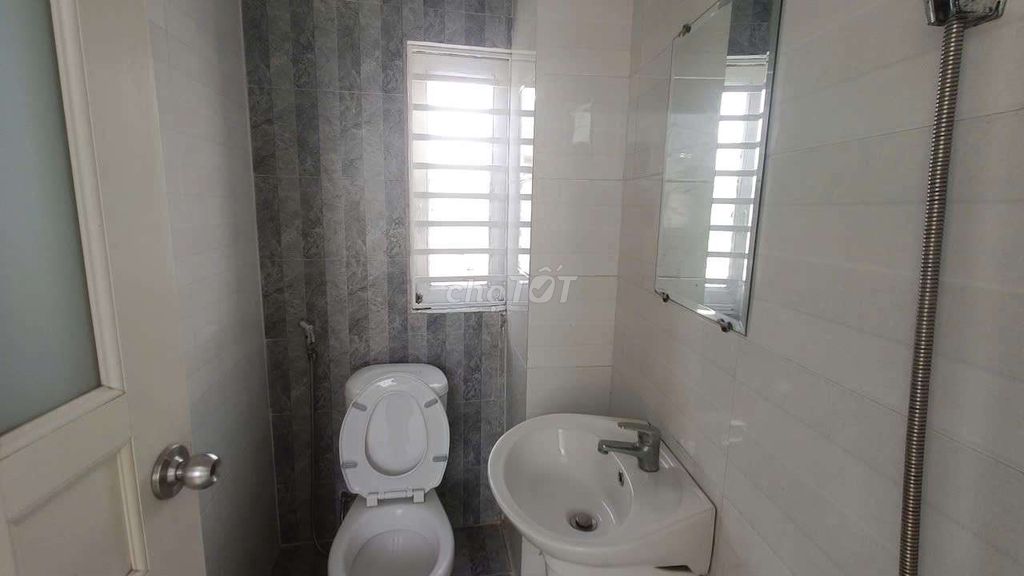 Rent an entire 56/DG building, 5th floor, Q. Funkyu