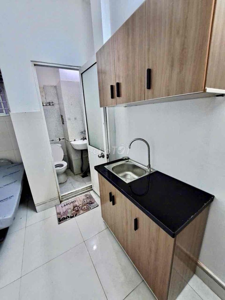- Tạ Quang Bửu, District 8 - Near District 8