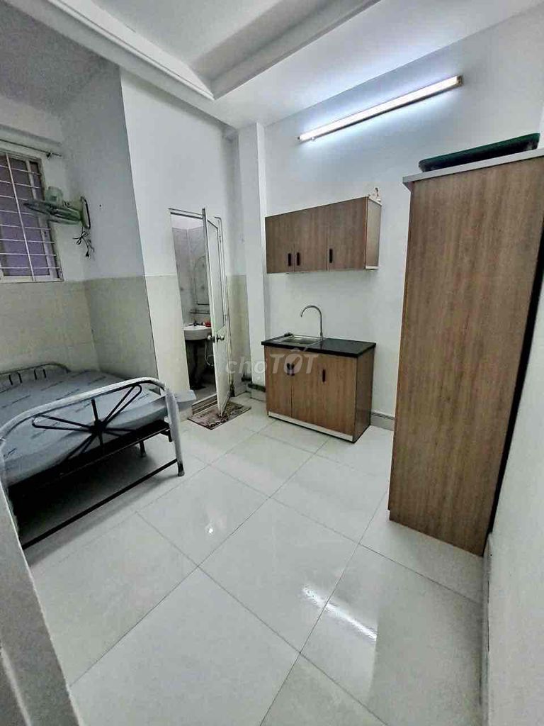 - Tạ Quang Bửu, District 8 - Near District 8