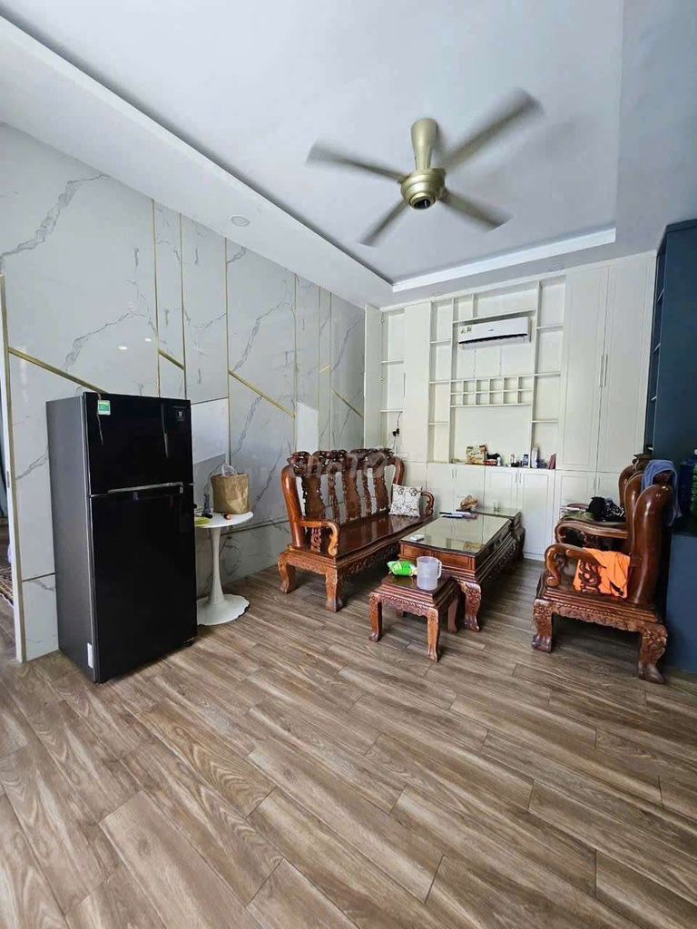 The mini-cave house is thinking