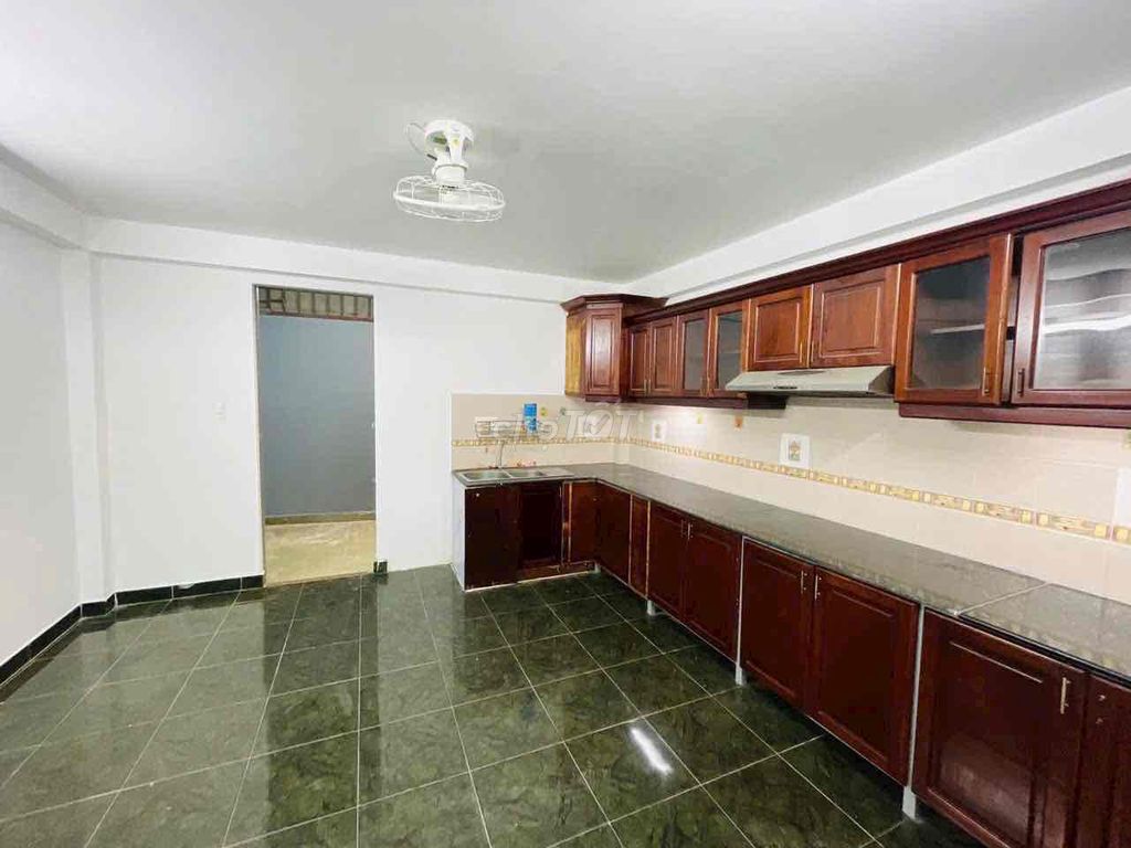 The train station was taken. Two floors to the roof, four bedrooms, three toilets. 8 M Street