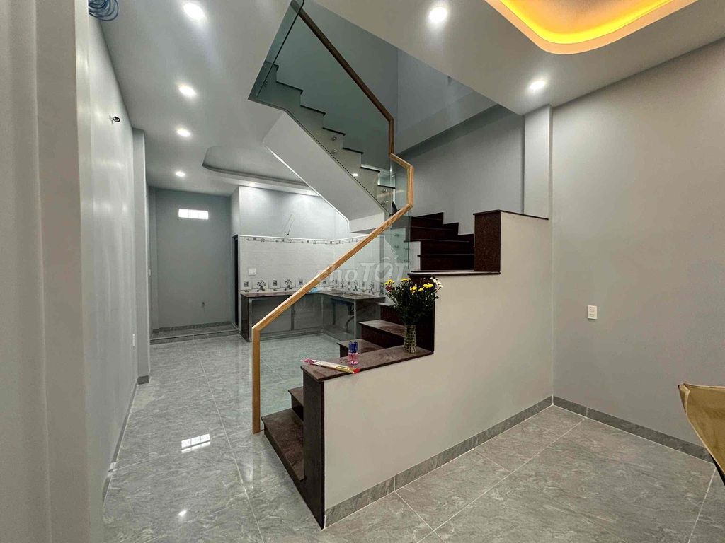 Hire the Marketing Front, 2 Hull Bedrooms