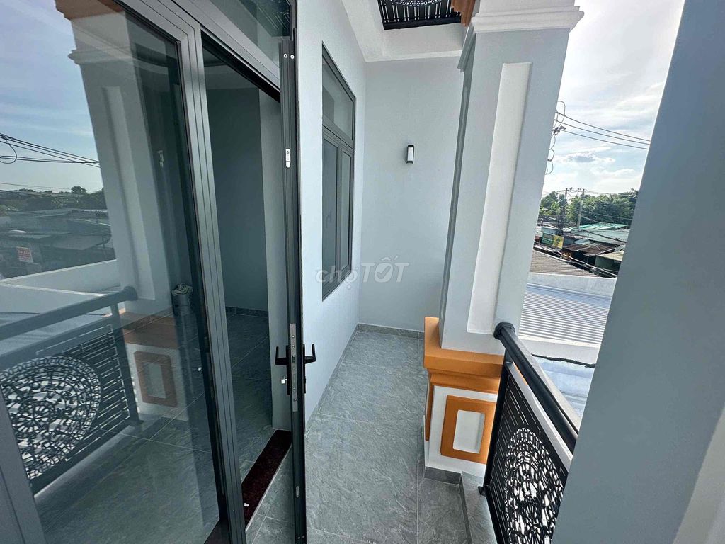 Hire the Marketing Front, 2 Hull Bedrooms