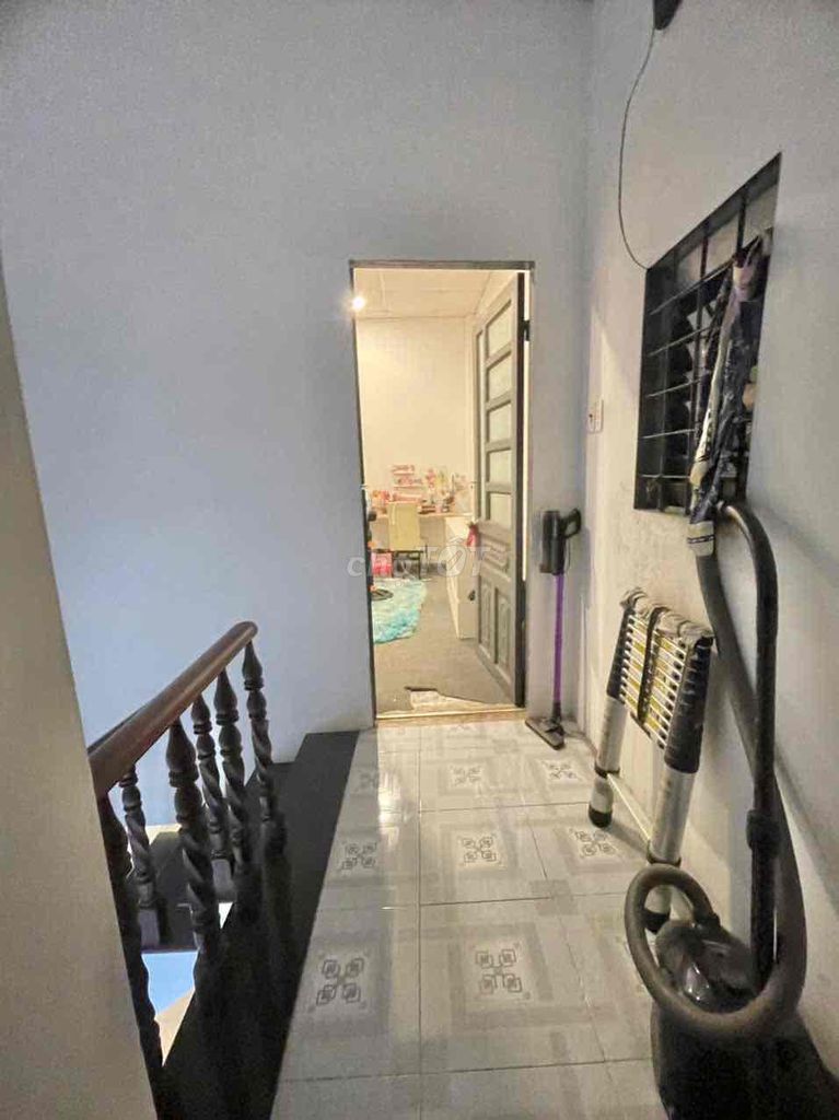 Rent a two-story bedroom. Two full-ton furniture.