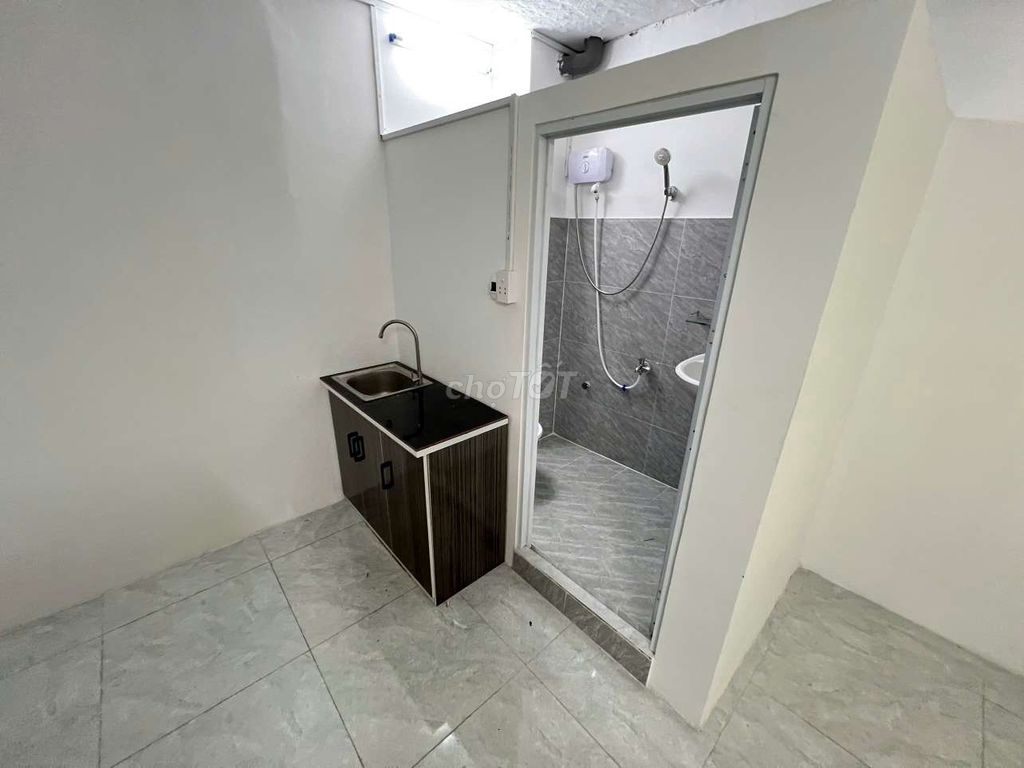 A full-cost interior room.
