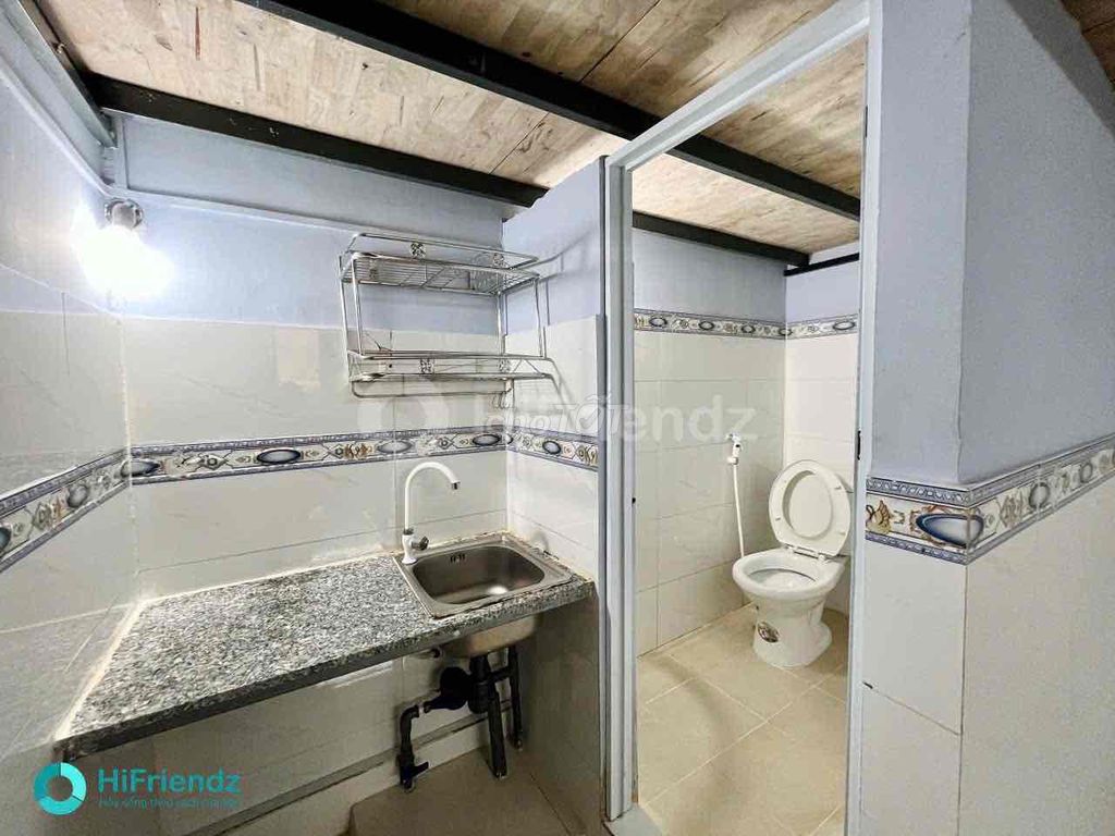 Cheap motel room right out oftown Cộng Hoà-Surpassing Tân Bình.