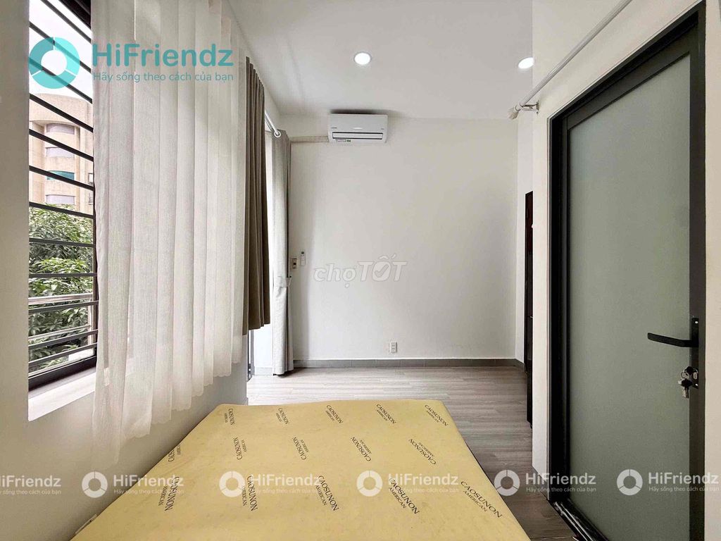 Clear the studio. - The balcony. Full new interior. 100%--right Nguyễn Kiệm.