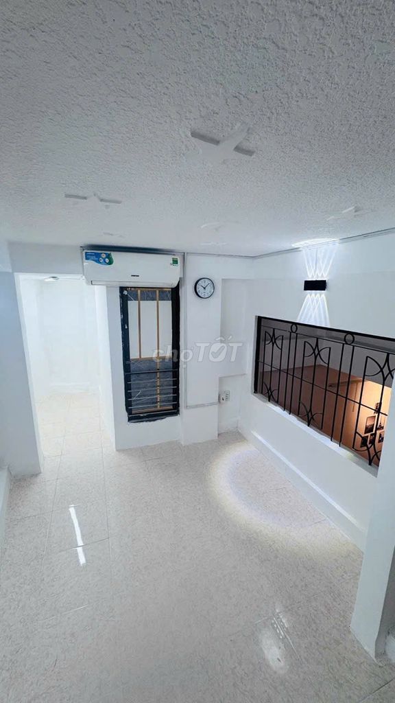 The perfect room is at the center of Phú Nhuận.