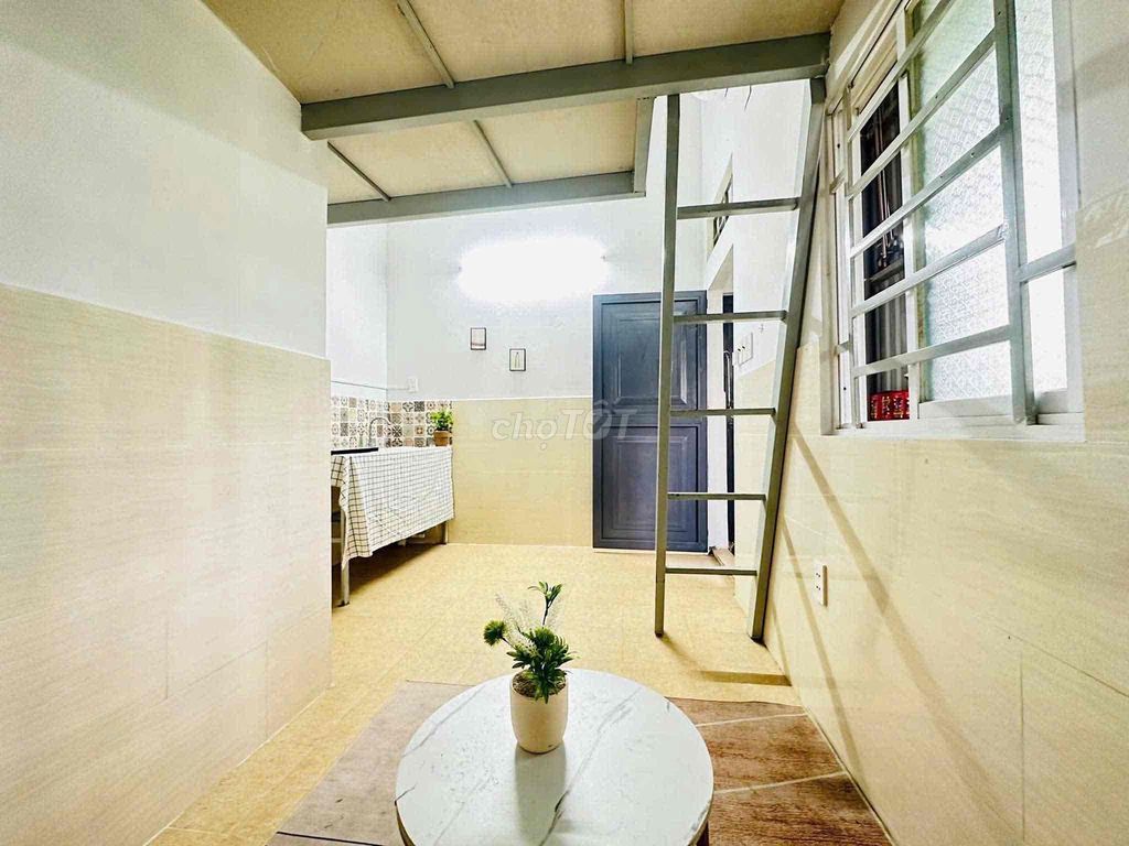 We have a 30-foot-wide motel with air conditioning on it.