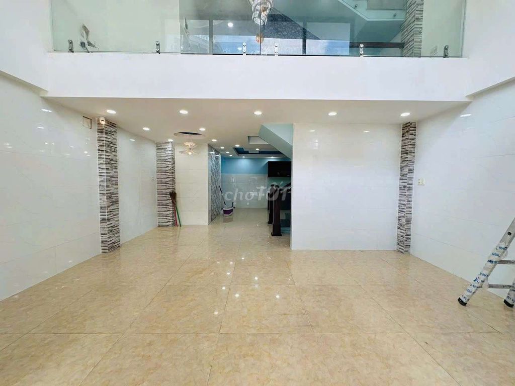 New house, front near the bank college, Linh Chiểu-Thủ Đức