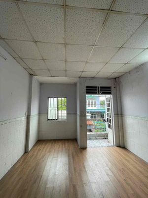 The original building is Liên khu 5-6, 2 bedrooms - 6 million.