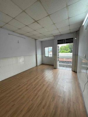 The original building is Liên khu 5-6, 2 bedrooms - 6 million.