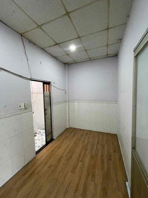 The original building is Liên khu 5-6, 2 bedrooms - 6 million.