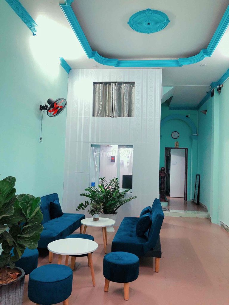 The dorm at the bedroom and District 10, 5 from 1 million, 300 for free water.