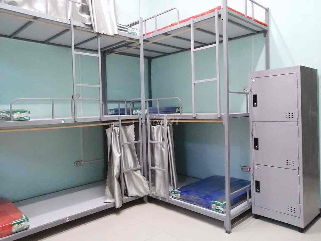 The dorm at the bedroom and District 10, 5 from 1 million, 300 for free water.