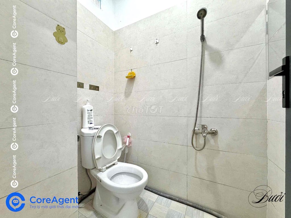 The free hotel is available with air conditioning, refrigerators - the new home, huit