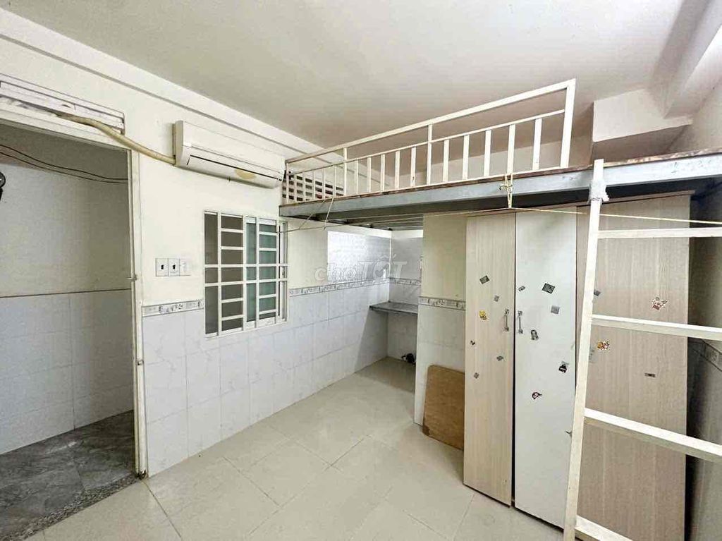 Rent the guard, air conditioning, at T3 Station, the airline.