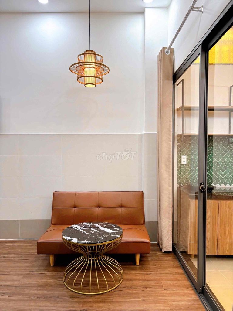 The High House - 45 m and 2 o'clock, a special bedroom.