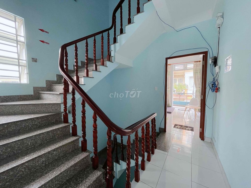 Rent a two-steal service room - 50-foot-wide balcony right next to base three.