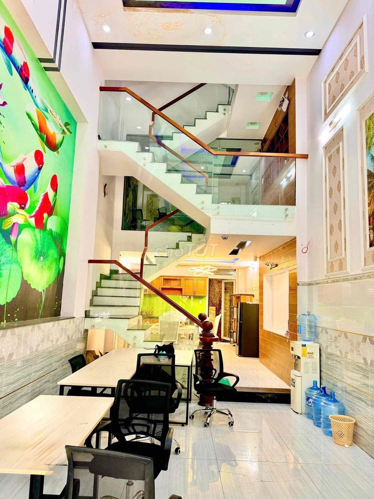 18 million - 4 x16 M - 4 bedrooms - full interior house, - 1/ Lê Văn Quới squared