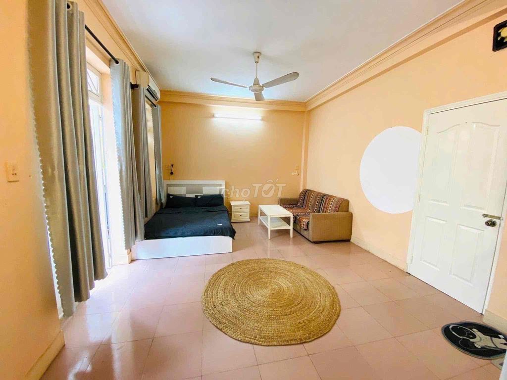 The studio apartment full of Nguyễn Đình Chiểu balcony furniture in 1.