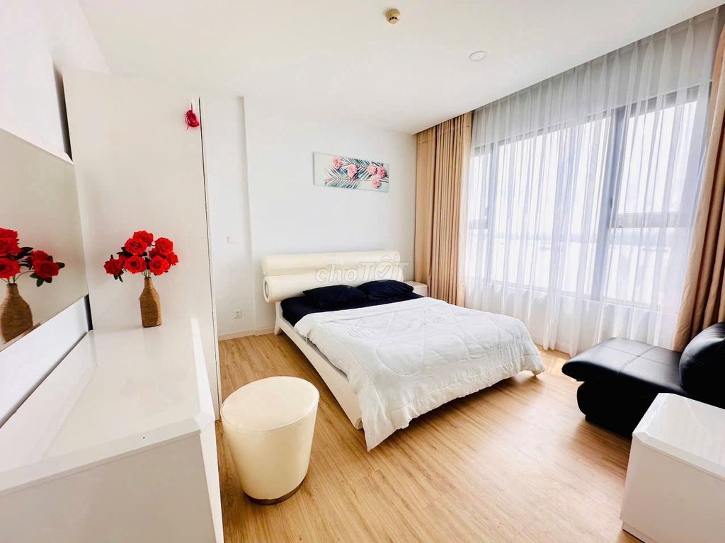 An Gia Riverside rents 3 bedroom 2 toilets 115 meters wide nice interior