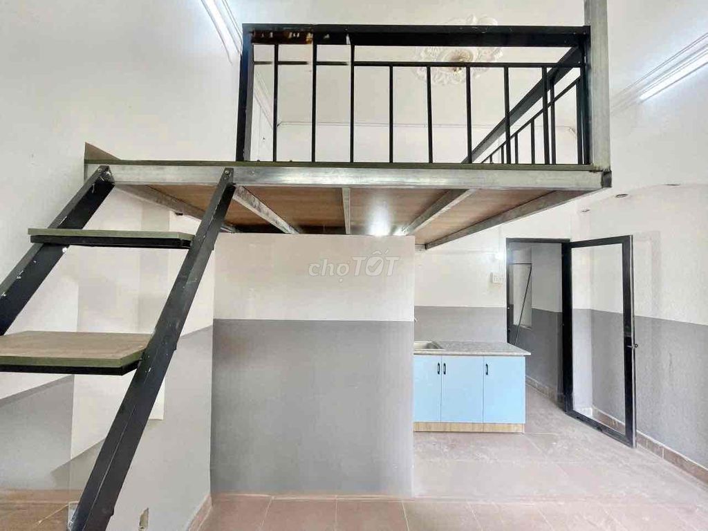 500 k down - renting Gò Vấp private balcony