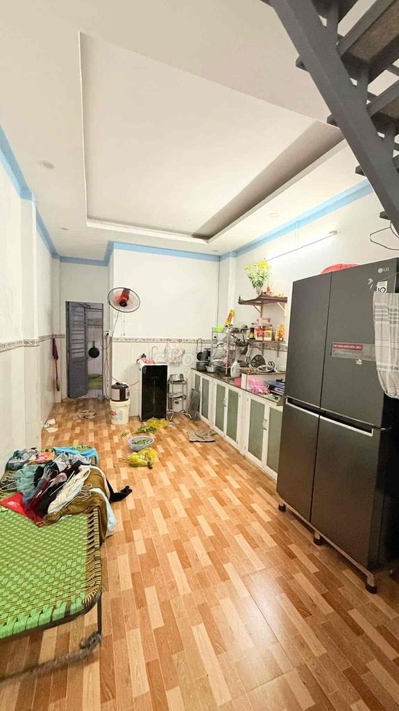 11 million - 3 x17 M - 1 floor - 3 bedroom - front of the new universe market, Tân Bình