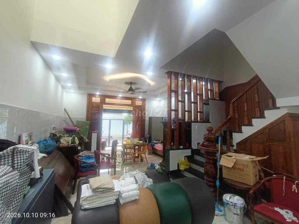 The owner of the 9th District Home, liên phường Long Trường 6 bedrooms 1 mb 6 w