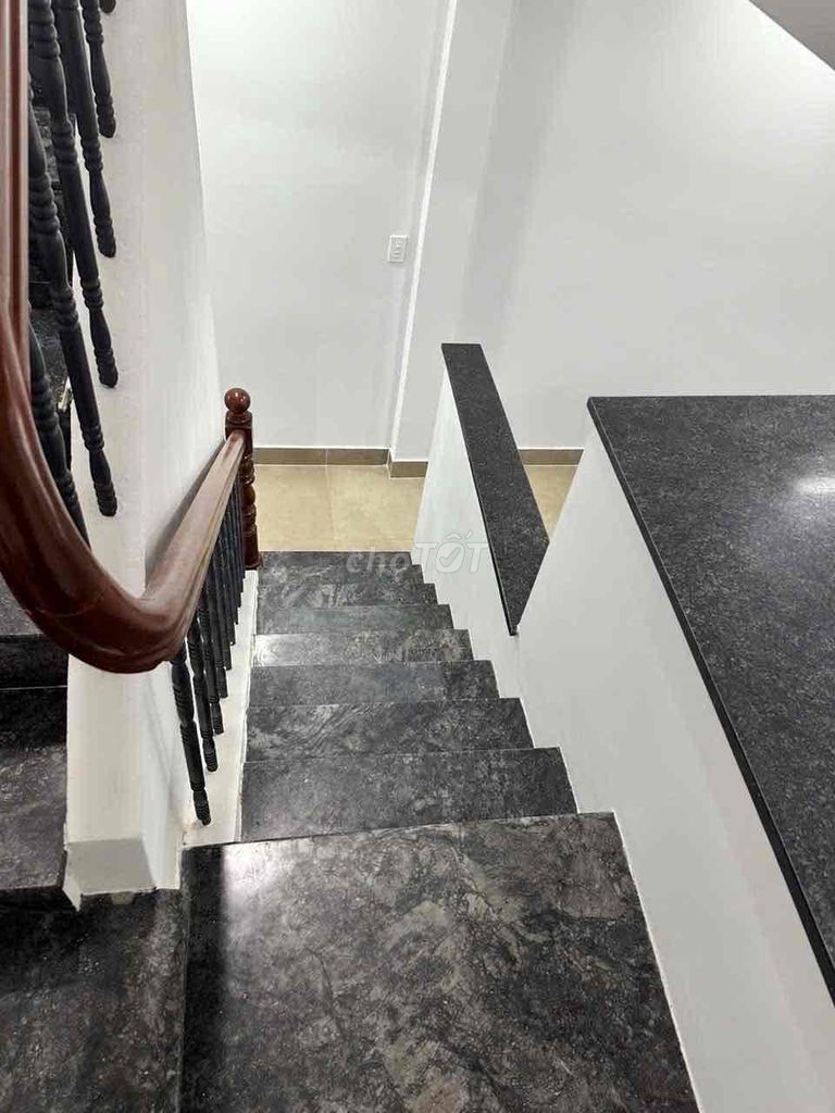 14 million -- brand new house -- auto 8 M-Nguyễn Phúc Chu, tb