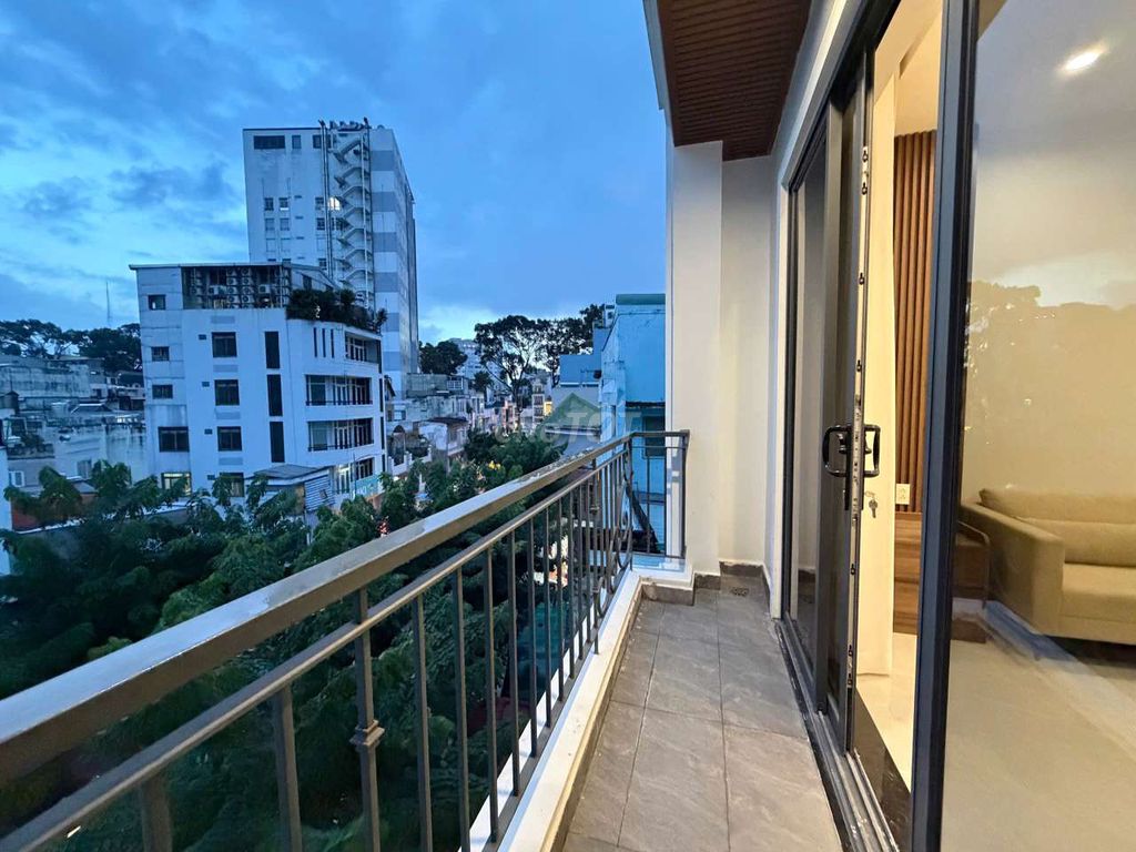 Open the service apartment immediately inside Tân Định.