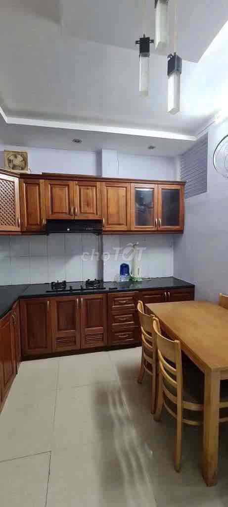 Rent the original house-- Nguyễn Hữu Cảnh, Bình Thạnh