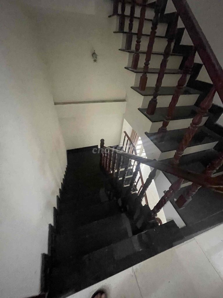 Rent 5 x 10 meters, one floor, alley car, near the bridge market, nvq, District 12