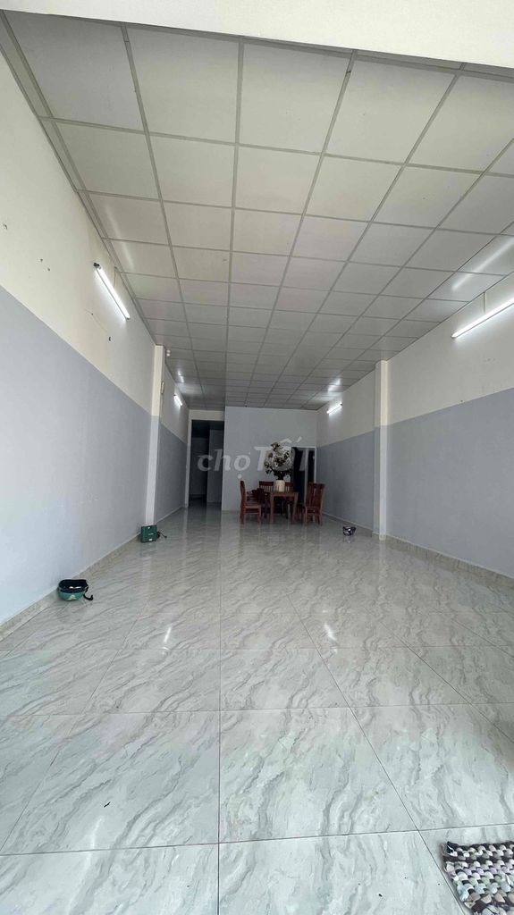 Renting an empty house is appropriate for warehouses