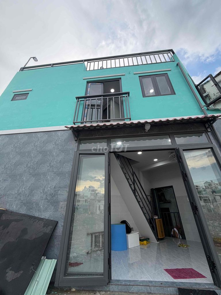 Rent a new house built in the heart of X-ray, Bình Thạnh.