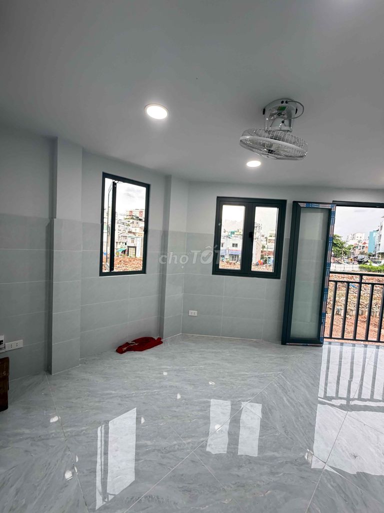 Rent a new house built in the heart of X-ray, Bình Thạnh.