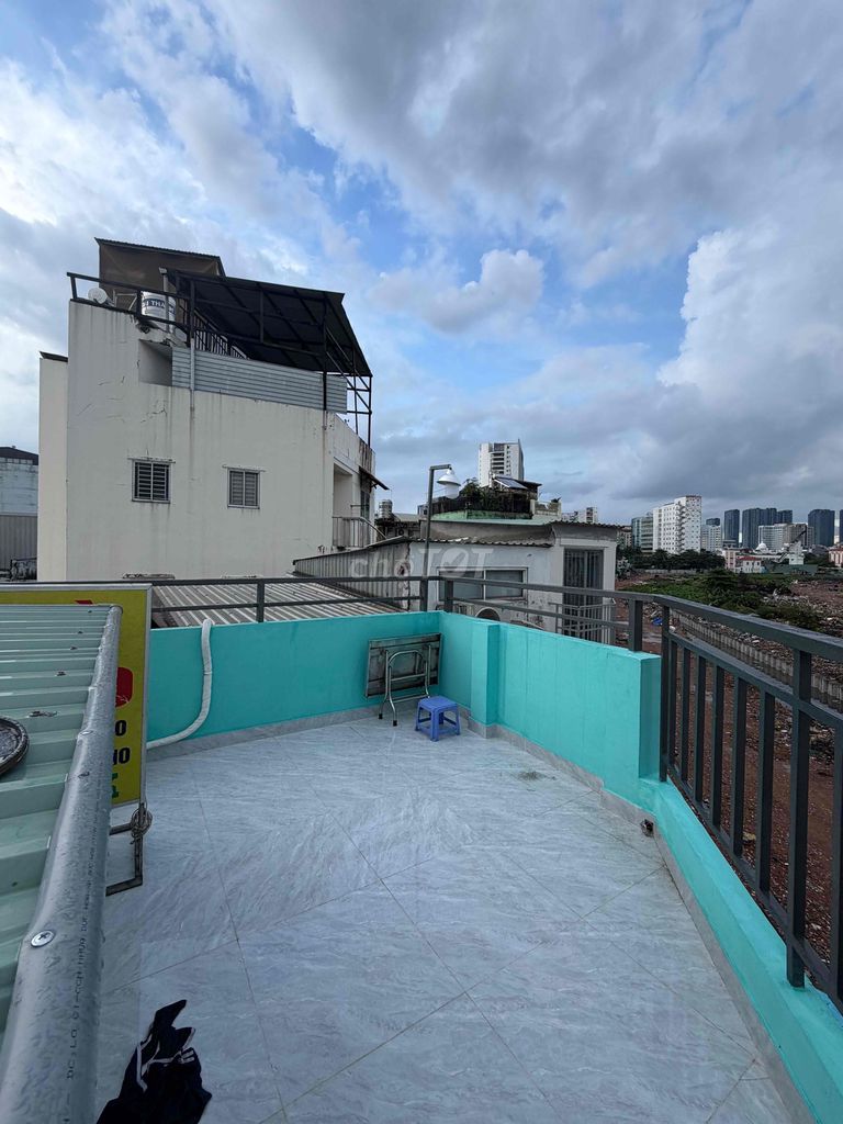 Rent a new house built in the heart of X-ray, Bình Thạnh.