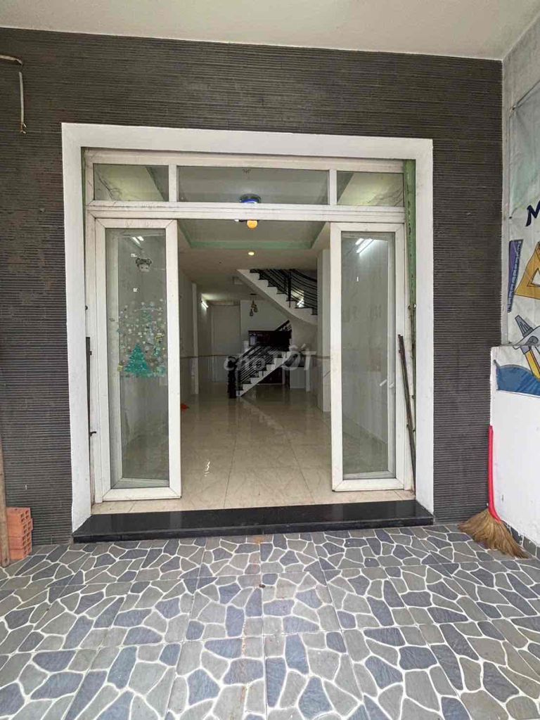 Rent house; alley front next to needle field, Liên khu 4-5, bhhb