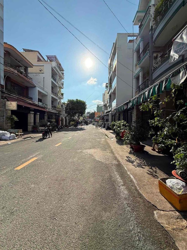 Rent a Lê Lư cash house near H.Q. Mountain, 3/3 meters, 8.5 million