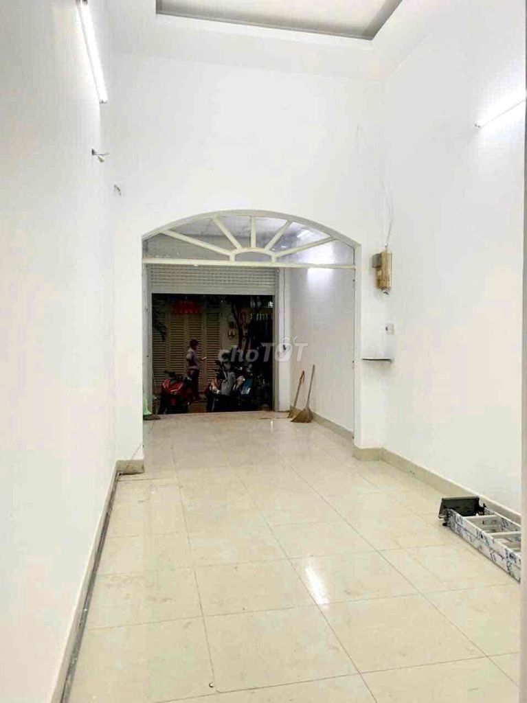 Rent a Lê Lư cash house near H.Q. Mountain, 3/3 meters, 8.5 million