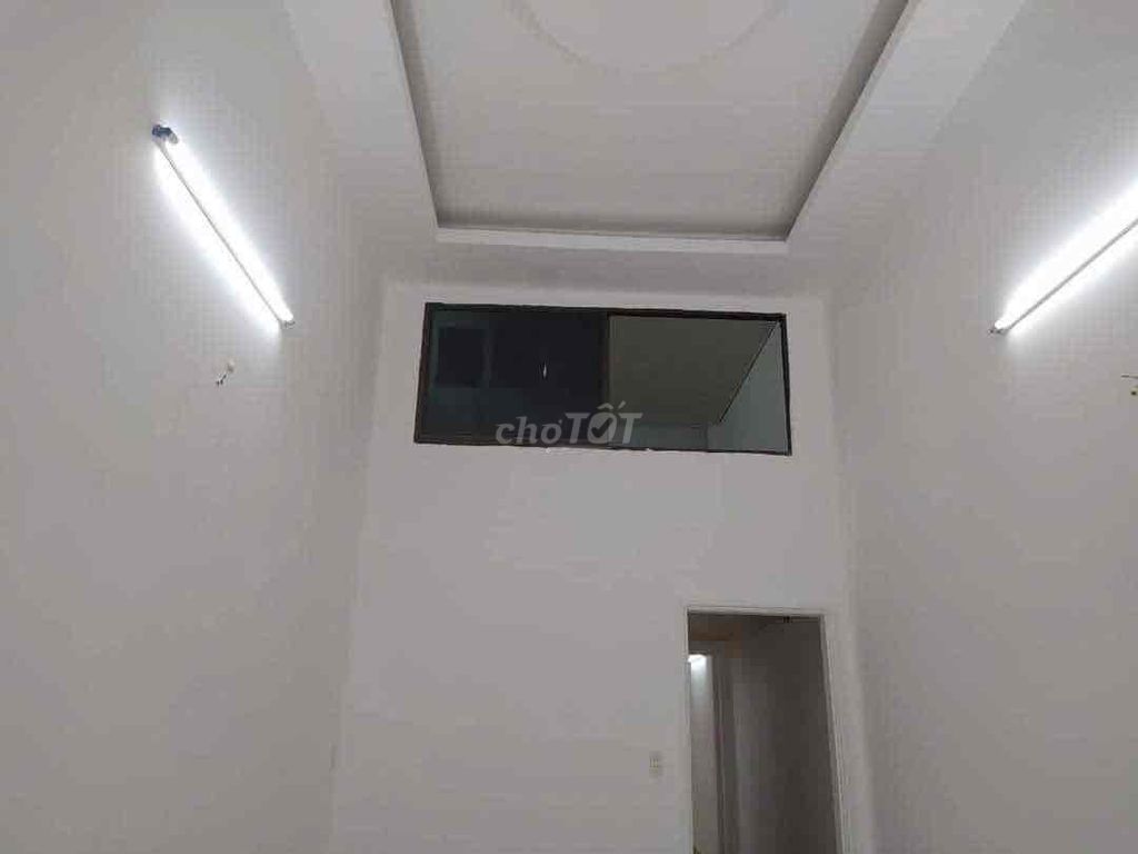 Rent a Lê Lư cash house near H.Q. Mountain, 3/3 meters, 8.5 million