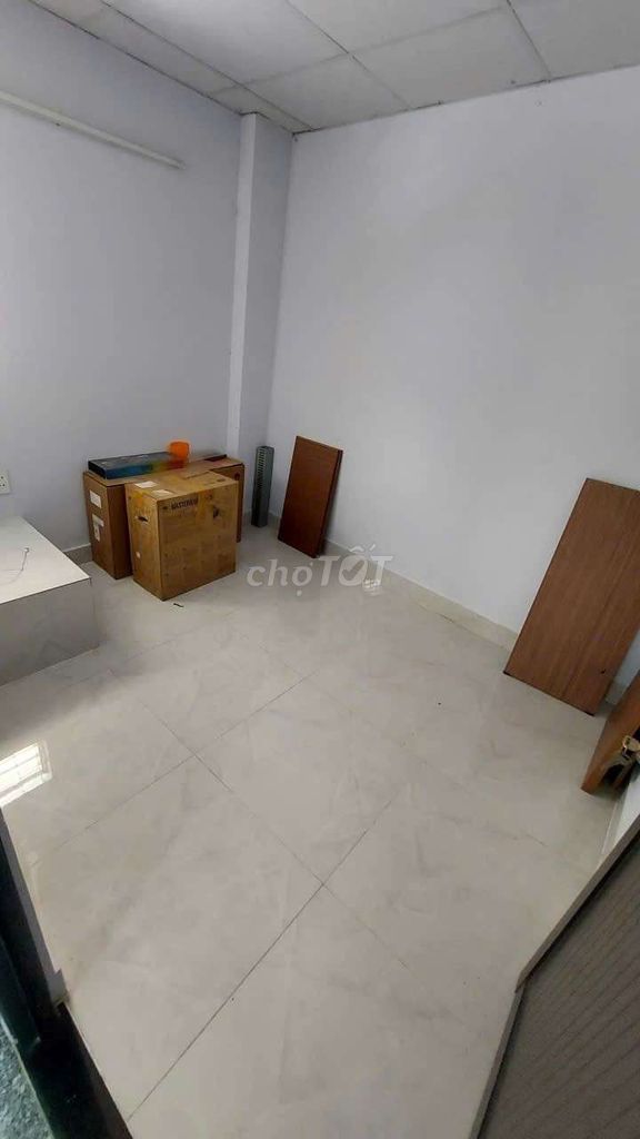 The whole house is nice, cheap, two bedrooms with air conditioning, p. The Eastern Society.