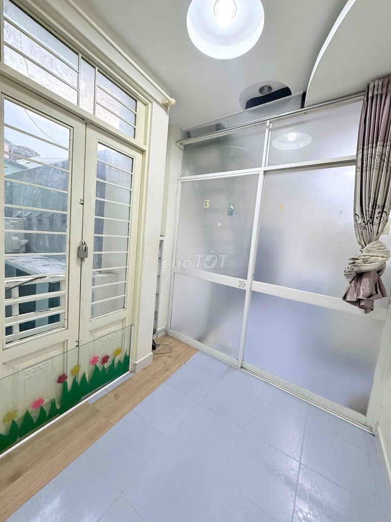 Rent the entire district of 3 3 bedrooms, 3 Tolet + rooftop