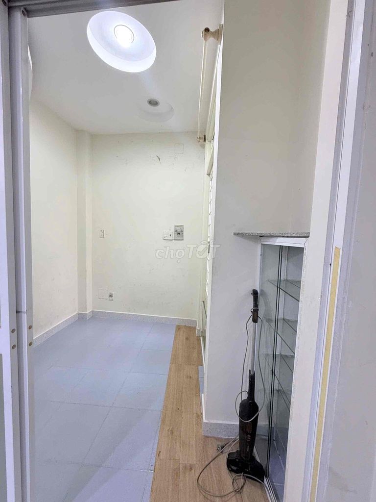 Rent the entire district of 3 3 bedrooms, 3 Tolet + rooftop